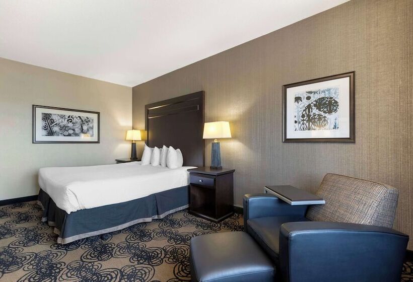 هتل Best Western Plus Midwest Inn
