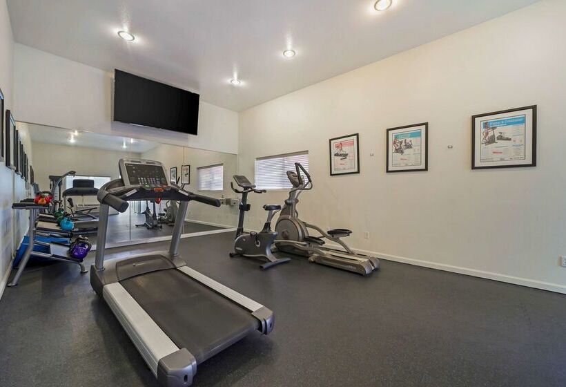 فندق Best Western Plus Northwoods Inn