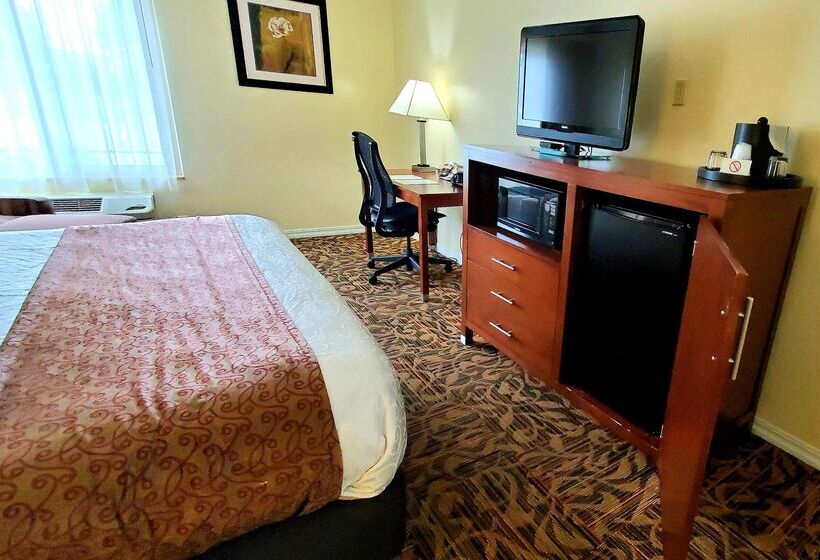 فندق Best Western Plus Northwoods Inn