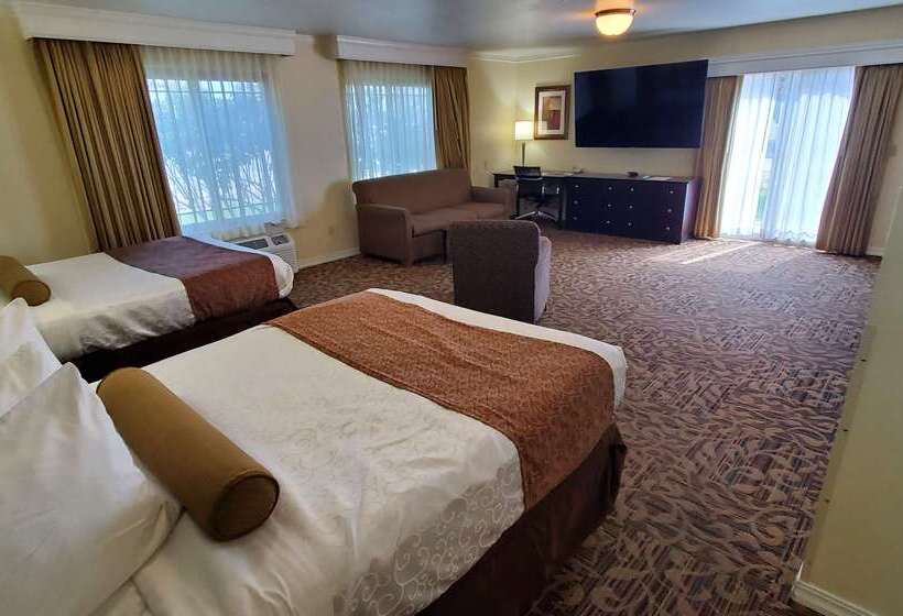 فندق Best Western Plus Northwoods Inn