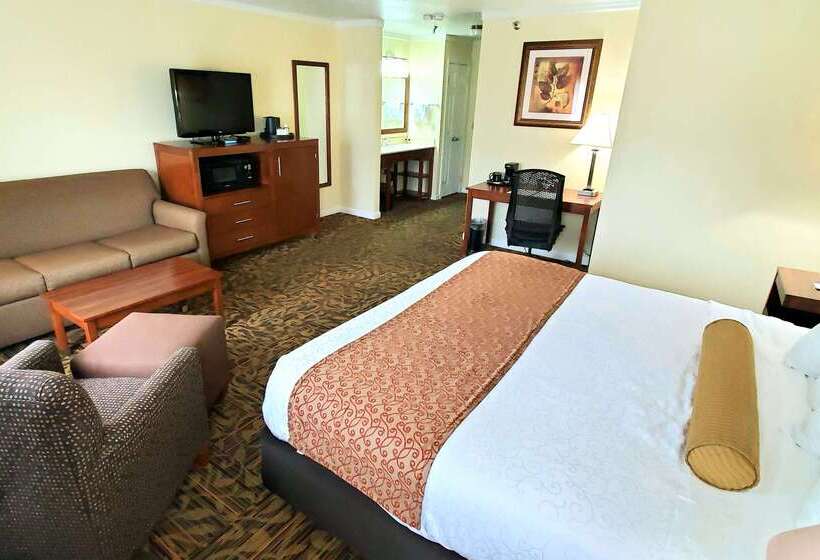 فندق Best Western Plus Northwoods Inn