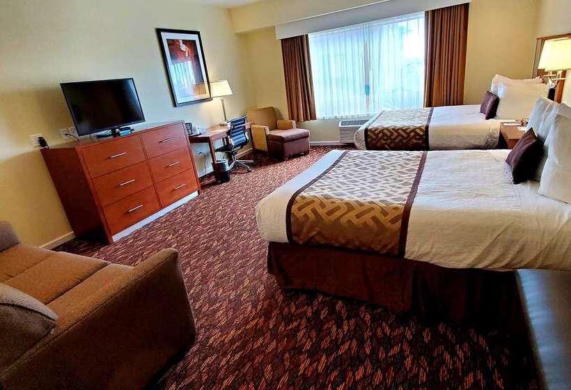 فندق Best Western Plus Northwoods Inn