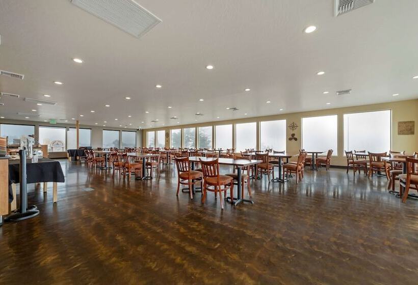 فندق Best Western Plus Northwoods Inn