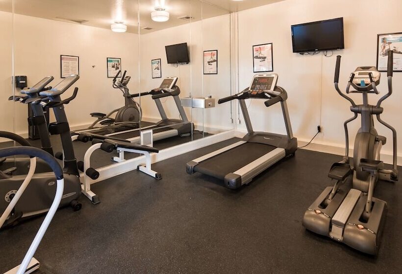 Отель Best Western Plus Northwoods Inn