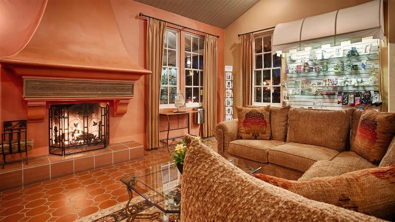 בית מלון כפרי Best Western Plus Pepper Tree Inn