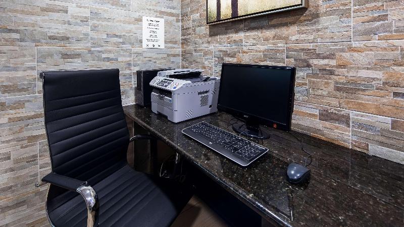 ホテル Best Western Plus Raleigh Crabtree Valley