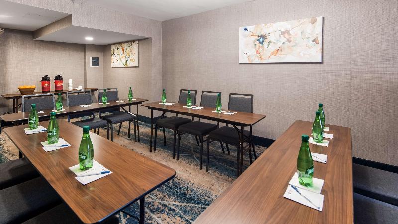 ホテル Best Western Plus Raleigh Crabtree Valley