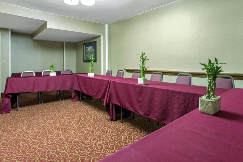 ホテル Best Western Plus Raleigh Crabtree Valley