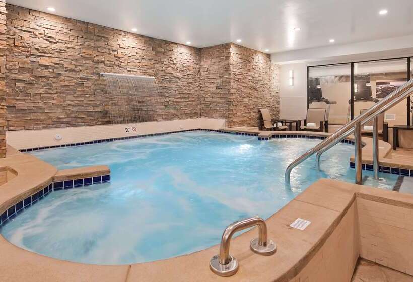 فندق Best Western Plus Superior Inn