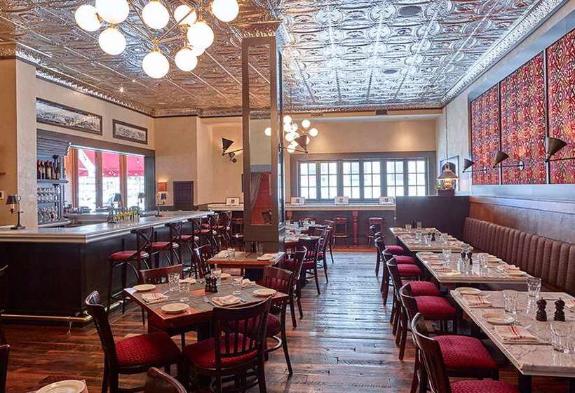 هتل Best Western Plus The Normandy Inn & Suites