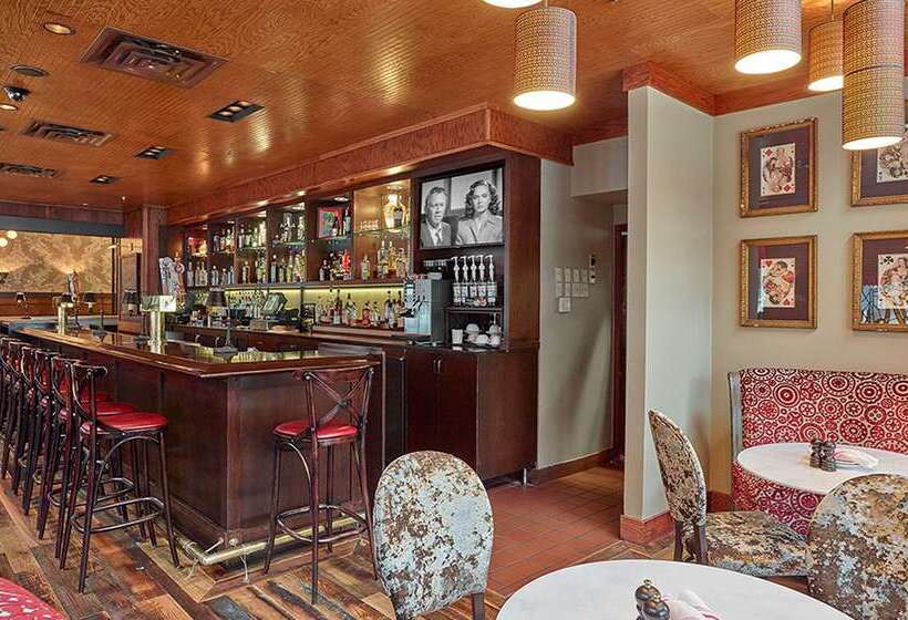 호텔 Best Western Plus The Normandy Inn & Suites