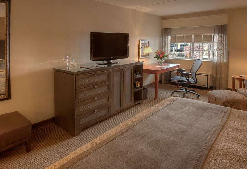 호텔 Best Western Plus The Normandy Inn & Suites