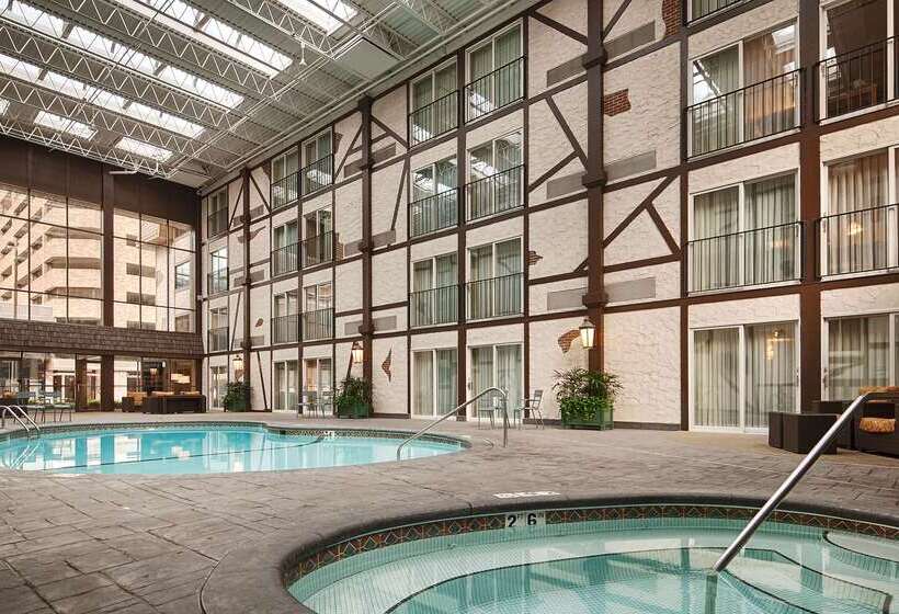 호텔 Best Western Plus The Normandy Inn & Suites