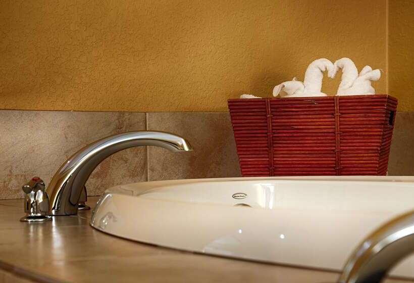 ホテル Best Western Plus Yacht Harbor Inn