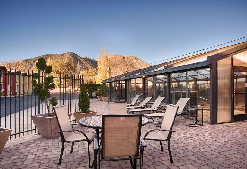 هتل Best Western Pony Soldier Inn & Suites