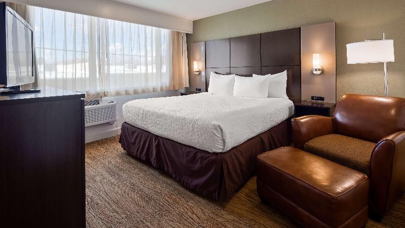 هتل Best Western Pony Soldier Inn & Suites