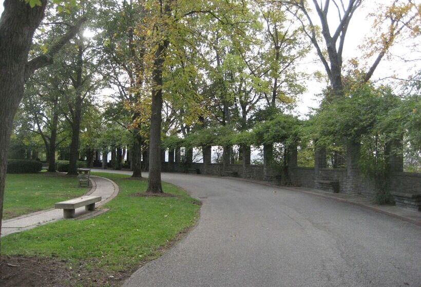 酒店 Best Western Premier Mariemont Inn