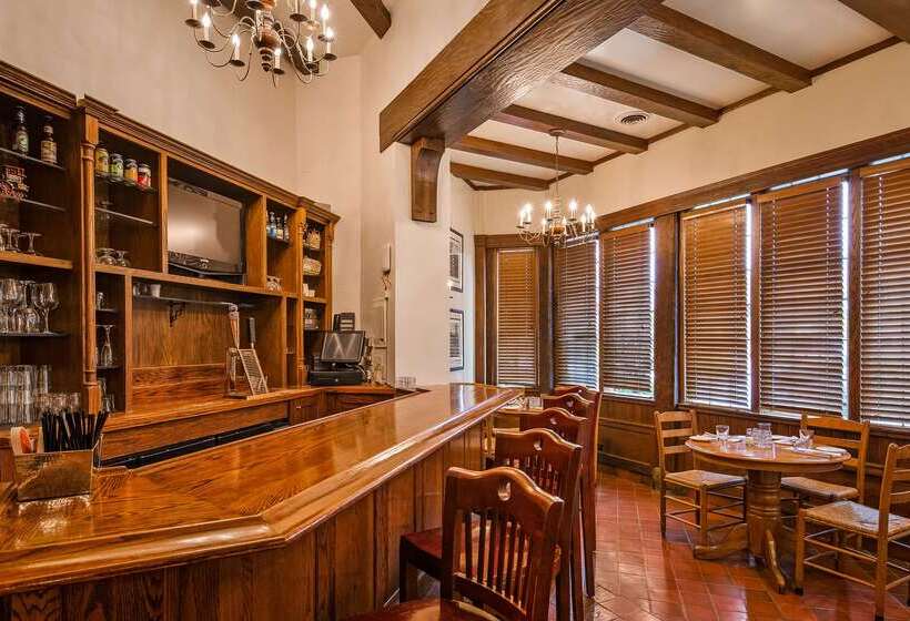 酒店 Best Western Premier Mariemont Inn