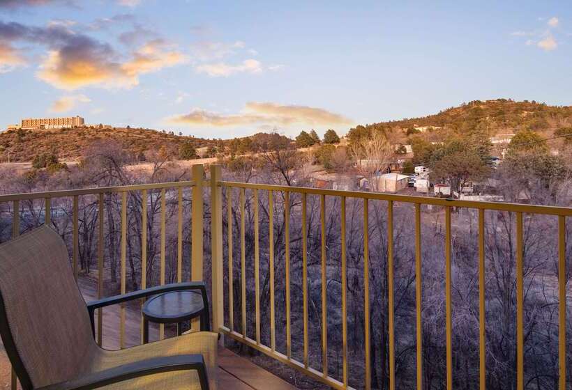 فندق Best Western Prescottonian