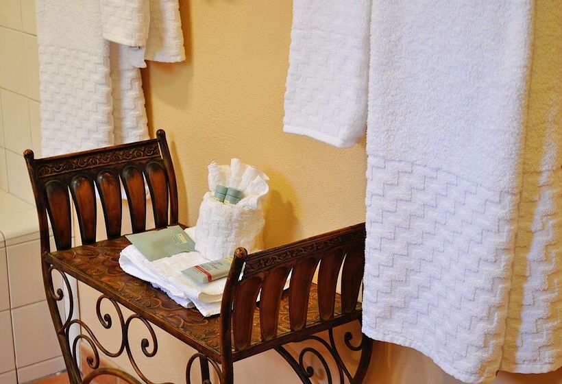 فندق Best Western Rose Garden Inn