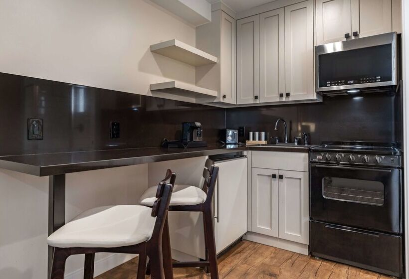 فندق Best Western Rose Garden Inn