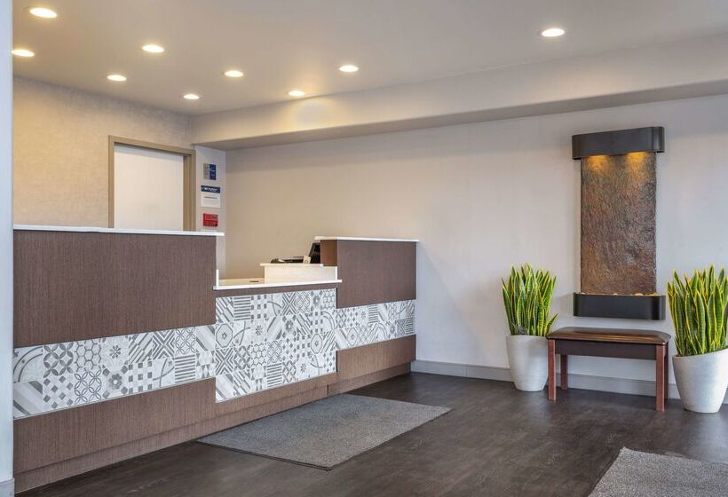 فندق Best Western Rose Garden Inn