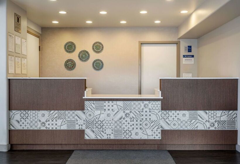 فندق Best Western Rose Garden Inn