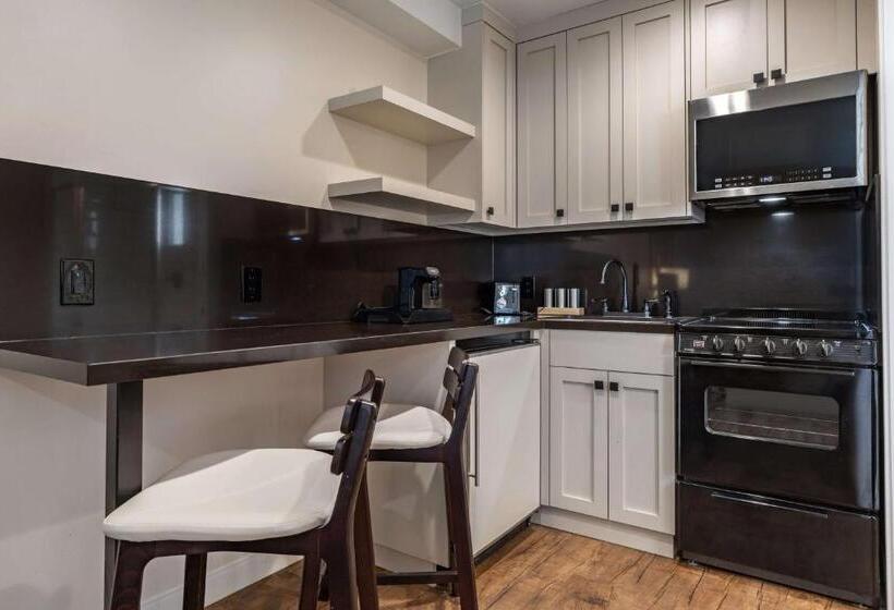 فندق Best Western Rose Garden Inn