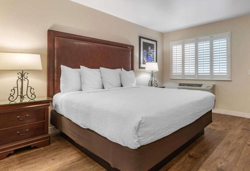 فندق Best Western Rose Garden Inn