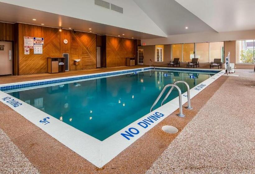 בית מלון כפרי Best Western Sault Ste. Marie