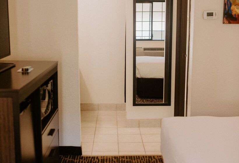 Отель Best Western Sonoma Winegrower's Inn