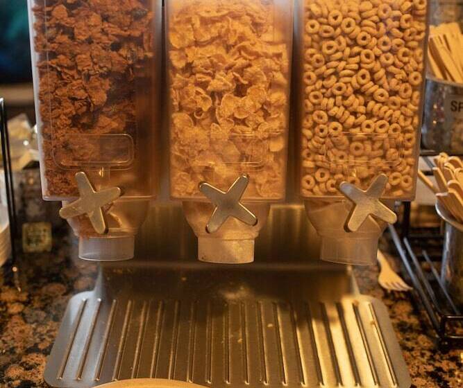 Отель Best Western Sonoma Winegrower's Inn