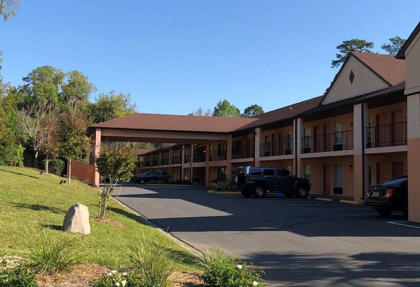 בית מלון כפרי Best Western Tallahasseedowntown Inn And Suites