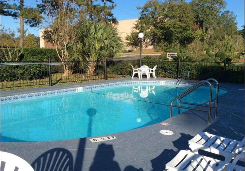 בית מלון כפרי Best Western Tallahasseedowntown Inn And Suites