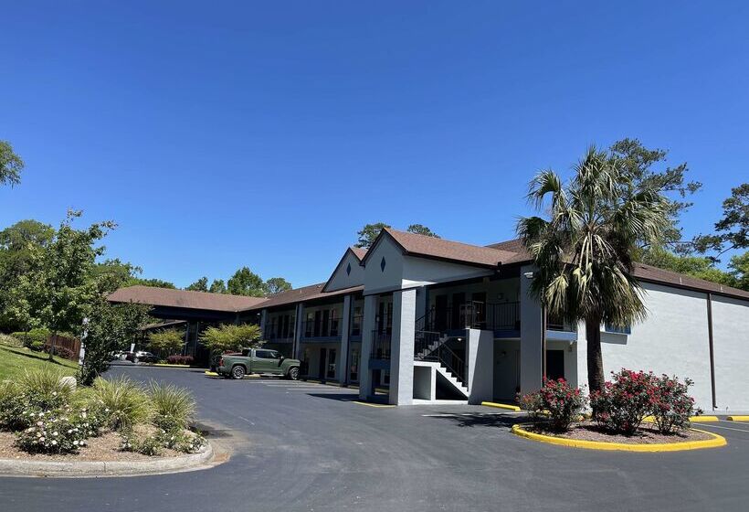 בית מלון כפרי Best Western Tallahasseedowntown Inn And Suites