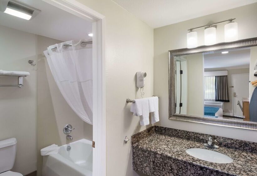 فندق Best Western Woodland Hills