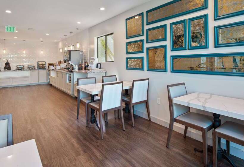 فندق Best Western Woodland Hills