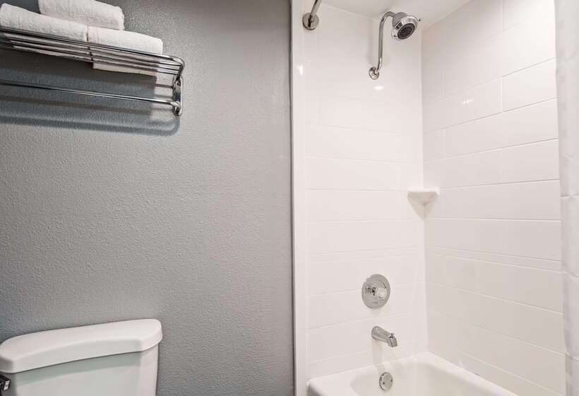 هتل Best Western Yacht Harbor