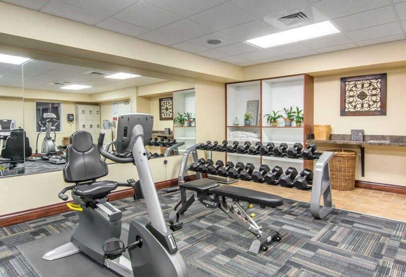 בית מלון כפרי Bluegreen Vacations Patrick Henry Sqr, Ascend Resort Collection