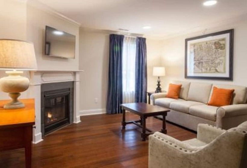 בית מלון כפרי Bluegreen Vacations Patrick Henry Sqr, Ascend Resort Collection