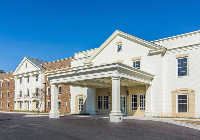 בית מלון כפרי Bluegreen Vacations Patrick Henry Sqr, Ascend Resort Collection