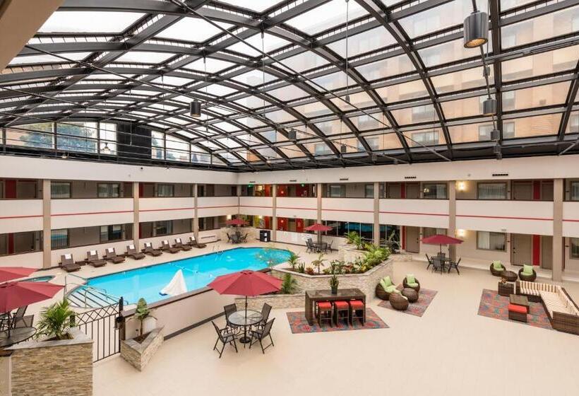 فندق Holiday Inn Brookfield   Milwaukee, An Ihg