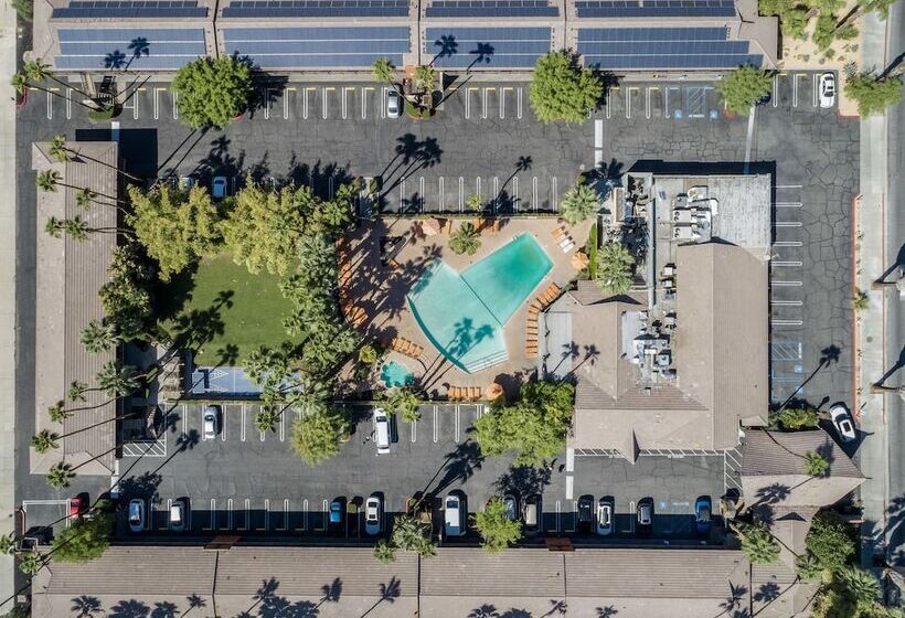 ホテル Caliente Tropics