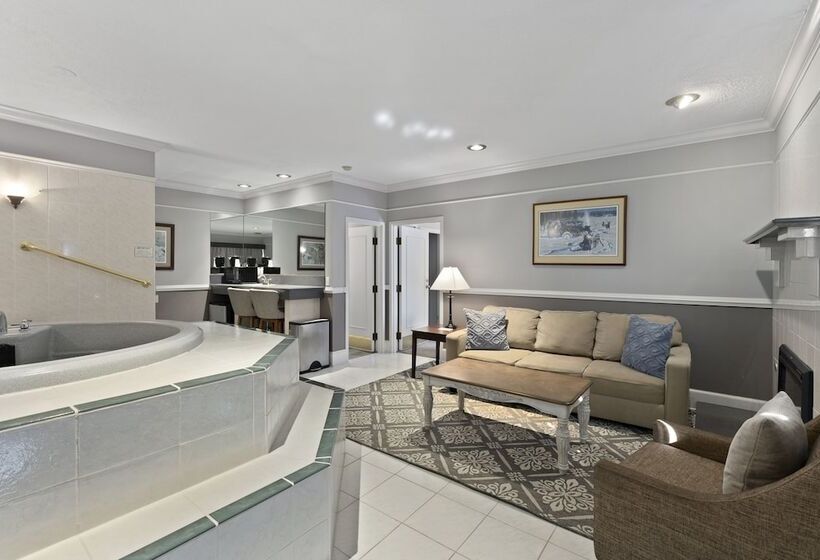 Cedar Street Hotel & Suites