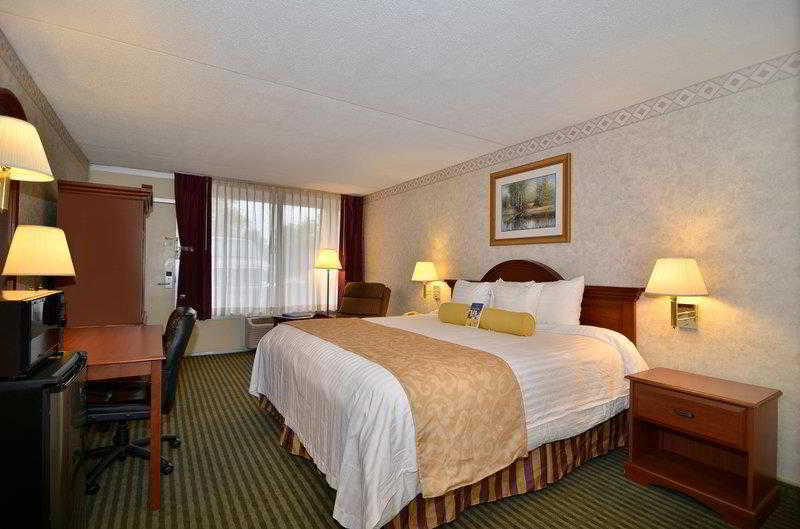 בית מלון כפרי Clarion Inn & Conference Center