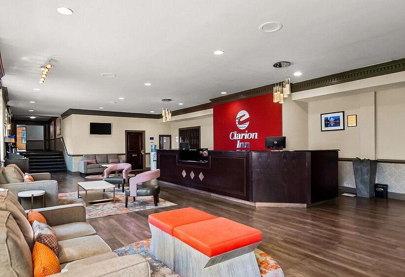호텔 Clarion Inn Falls Church-Arlington