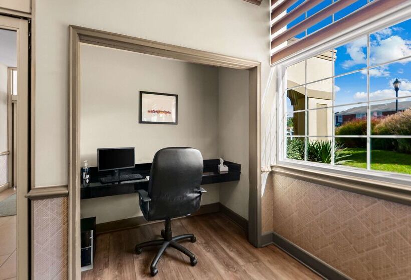 호텔 Clarion Inn Falls Church-Arlington