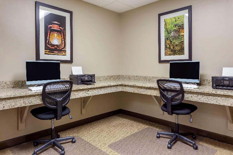 فندق Comfort Inn & Suites Rochelle   Dekalb
