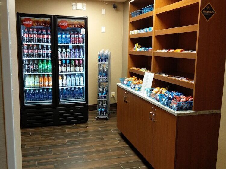 فندق Comfort Inn & Suites Rochelle   Dekalb