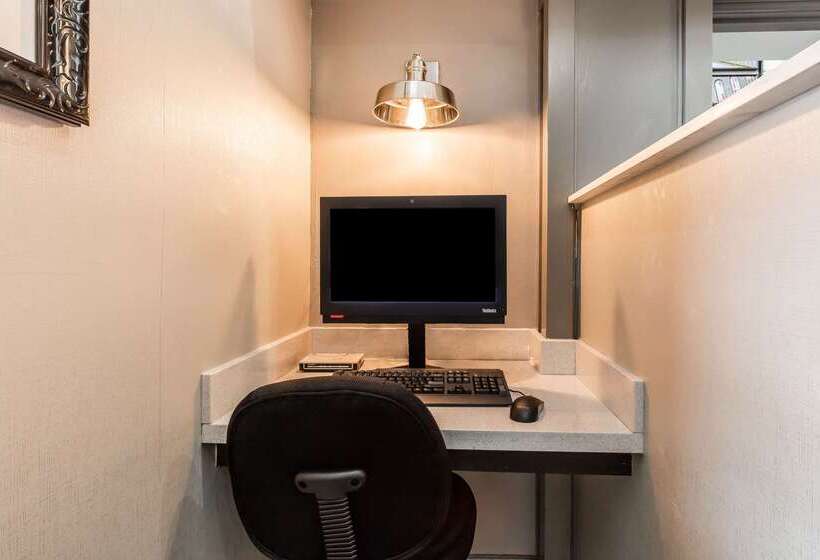 فندق Comfort Inn & Suites Nashville Near Tanger Outlets I 24 Antioch